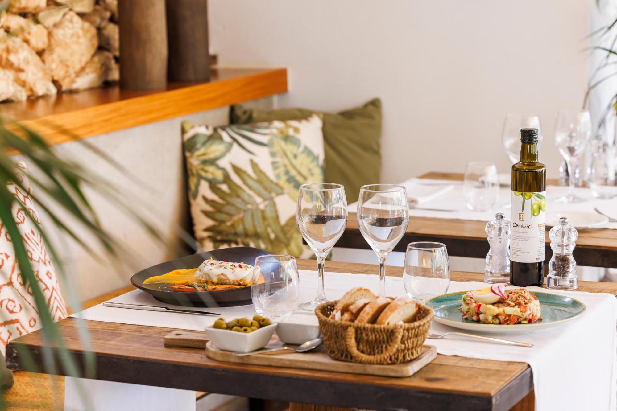 Can Lluc Boutique Hotel & Luxury Villas San Rafael De Sa Creu Exteriör bild